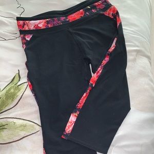 Fabletics cropped workout leggings